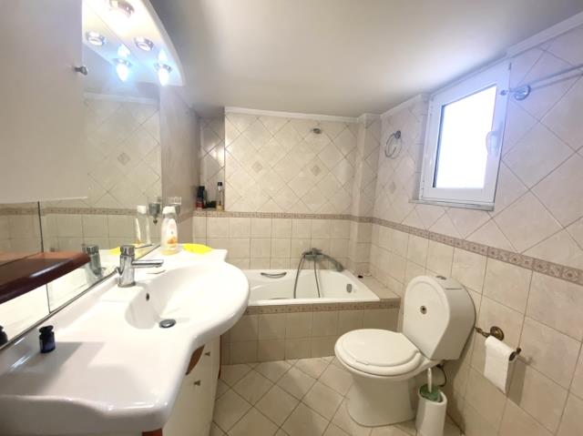 Image No.9-3 Bed Apartment for sale