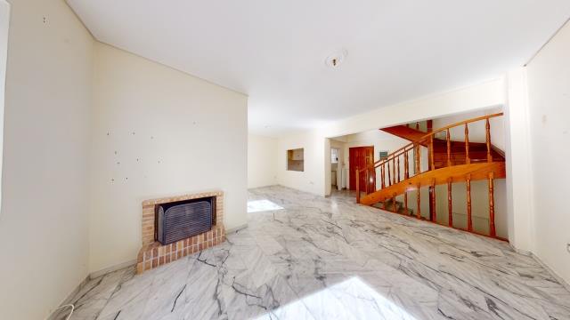 Image No.1-3 Bed Maisonette for sale