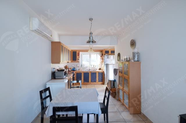 Image No.12-5 Bed Maisonette for sale