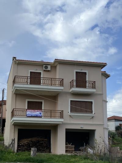 Image No.3-Villa / Détaché de 4 chambres à vendre à Meligalas