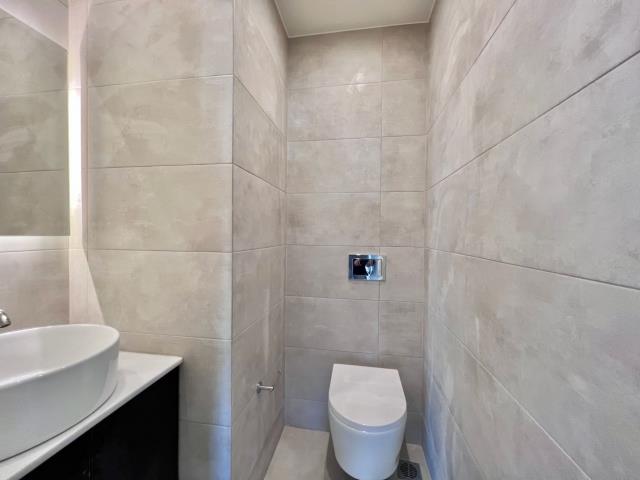 Image No.8-3 Bed Apartment for sale