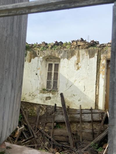 Image No.12-3 Bed Land for sale