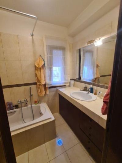 Image No.6-3 Bed Maisonette for sale