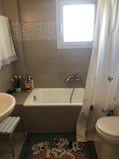 Image No.19-6 Bed Commercial for sale