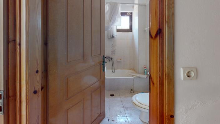 Image No.3-1 Bed House for sale