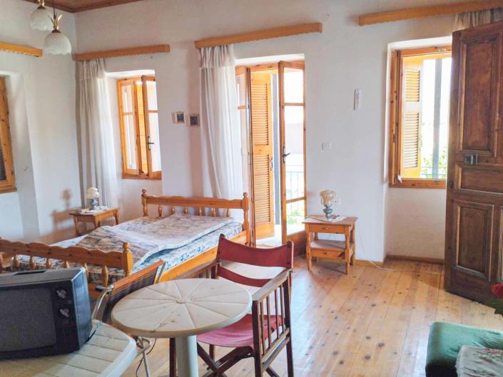 Image No.11-1 Bed House for sale