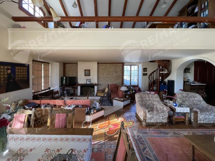 Image No.8-Maison de 4 chambres à vendre à Markopoulo