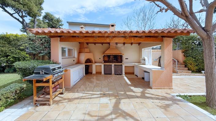 Image No.17-6 Bed Villa for sale