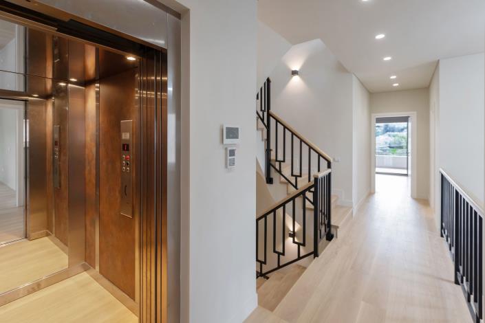 Image No.12-4 Bed Villa / Detached for sale