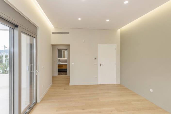 Image No.17-4 Bed Villa / Detached for sale