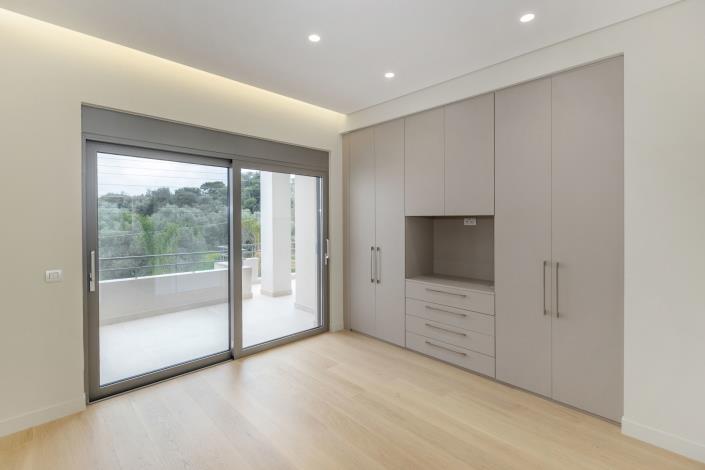 Image No.20-4 Bed Villa / Detached for sale