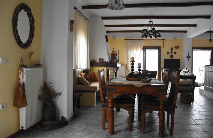 Image No.12-6 Bed House for sale