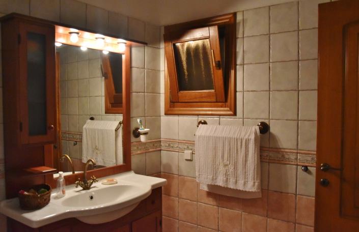 Image No.19-6 Bed House for sale