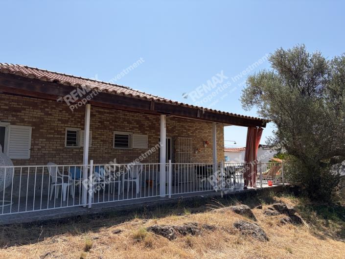 Image No.10-2 Bed Villa / Detached for sale