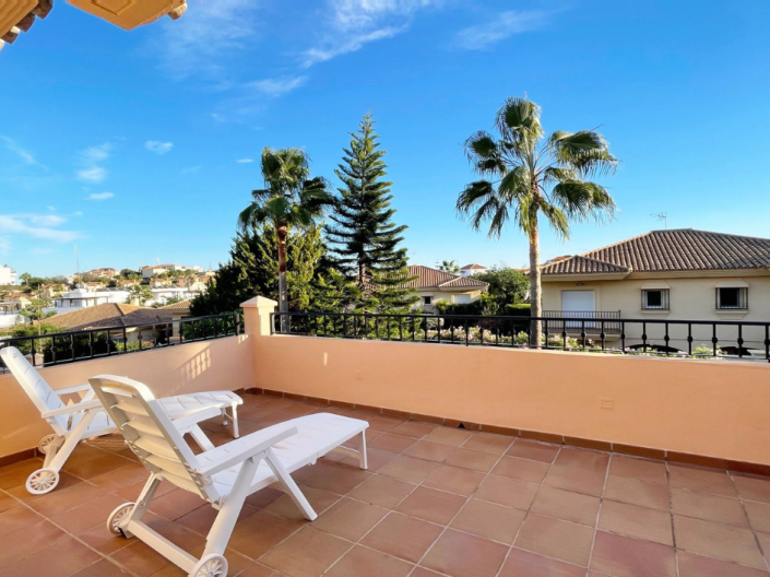 Image No.2-3 Bed Semi-Detached for sale