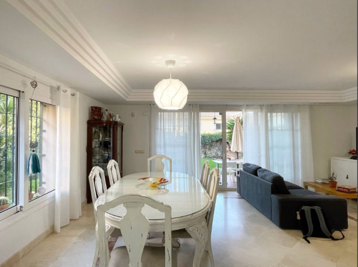 Image No.4-3 Bed Semi-Detached for sale