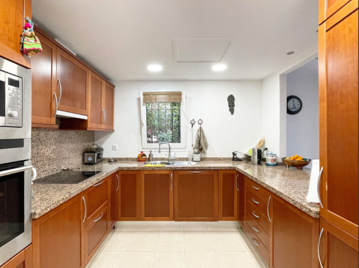 Image No.5-3 Bed Semi-Detached for sale