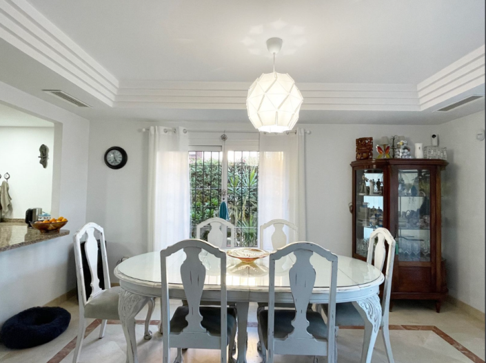 Image No.8-3 Bed Semi-Detached for sale