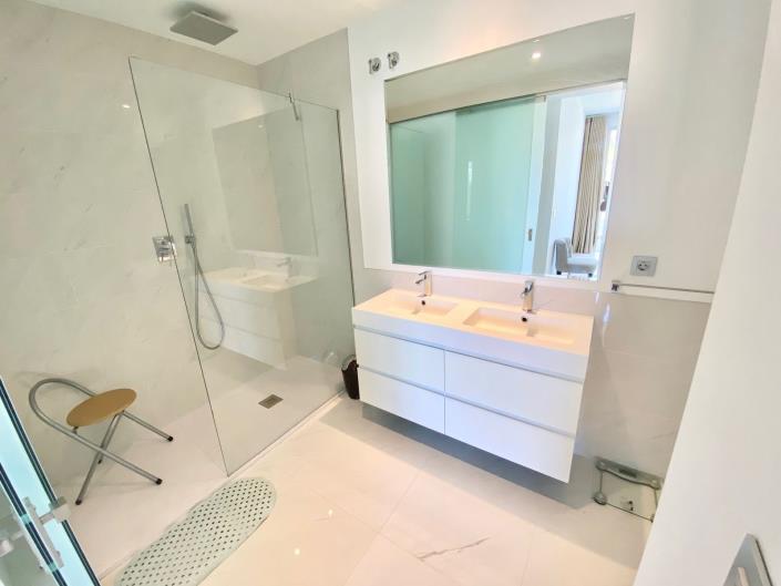 Image No.15-3 Bed Apartment for sale