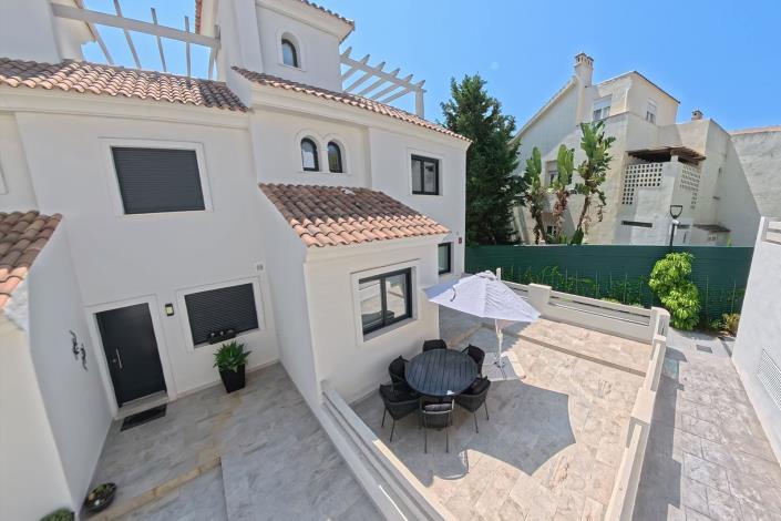 Image No.2-3 Bed Townhouse for sale