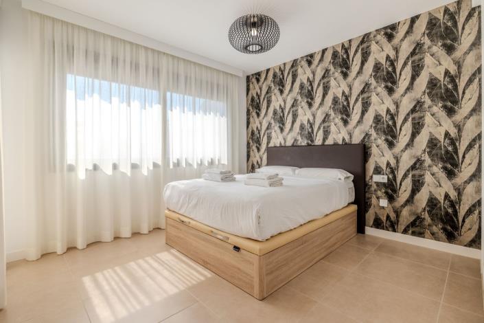 Image No.15-3 Bed Townhouse for sale