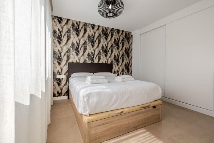 Image No.18-3 Bed Townhouse for sale