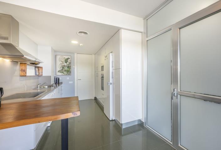 Image No.10-3 Bed Apartment for sale