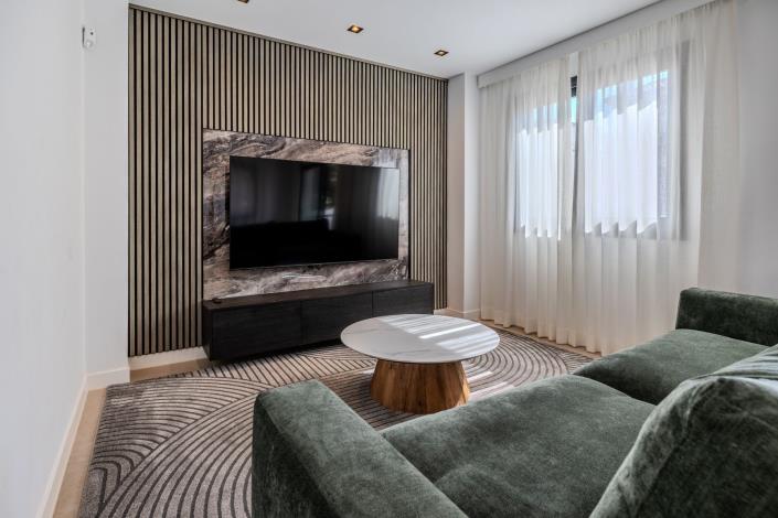 Image No.3-3 Bed Townhouse for sale