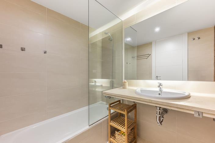 Image No.12-3 Bed Apartment for sale