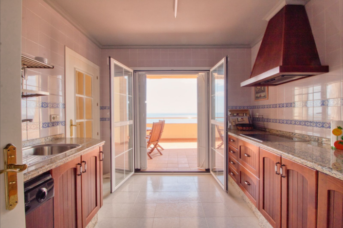 Image No.15-3 Bed Apartment for sale