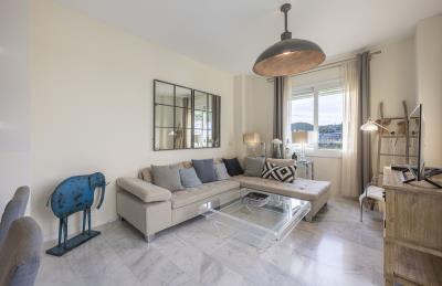 0-644887ed831e8682853ff700c7704b89