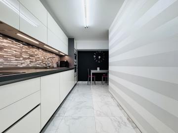 12-9d2414e6554ff283a7dbb3894364f2bd