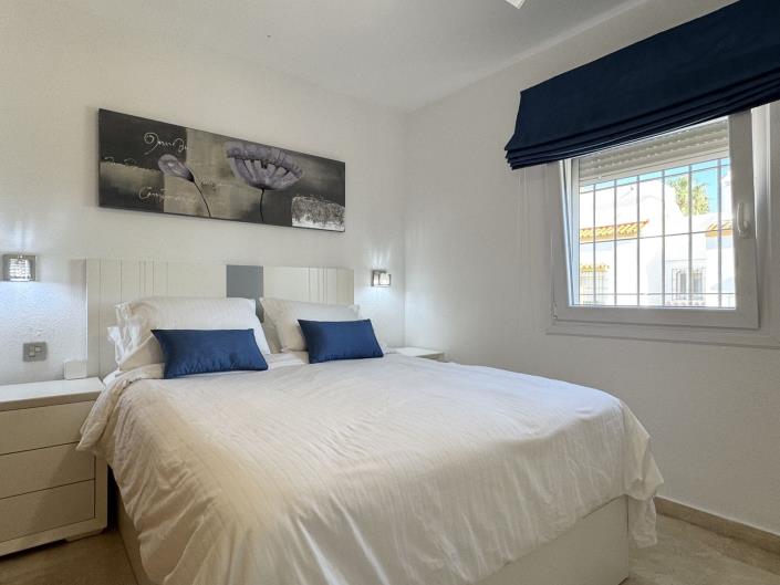 Image No.17-3 Bed Townhouse for sale