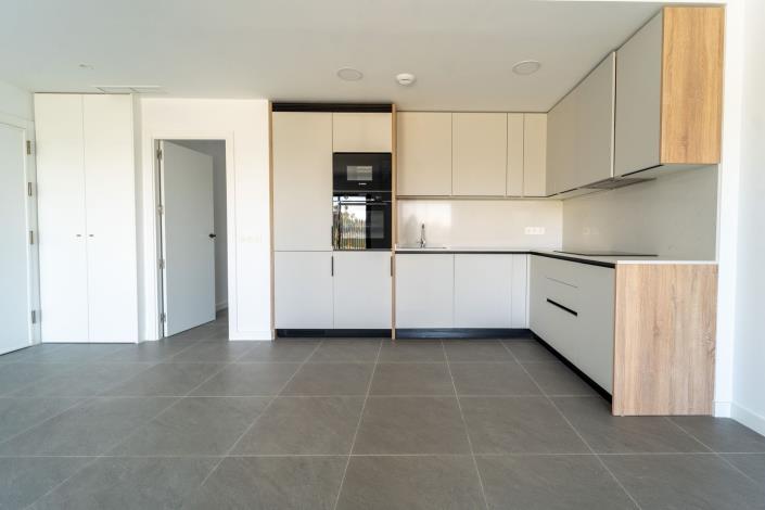 Image No.17-2 Bed Apartment for sale