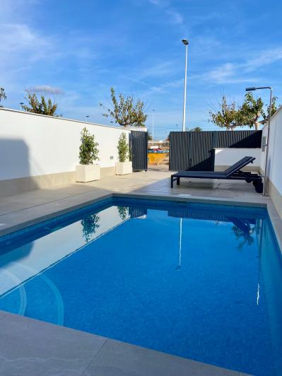 Image No.15-3 Bed Townhouse for sale