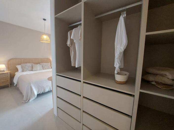 Image No.25-3 Bed Apartment for sale