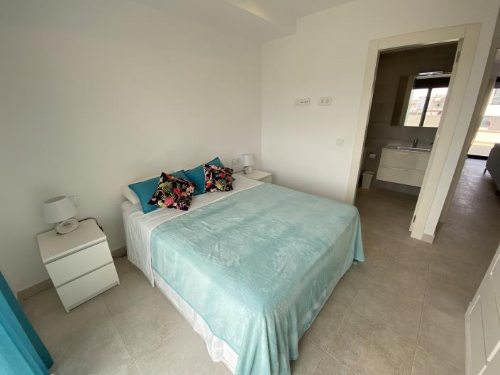 Image No.27-2 Bed Apartment for sale