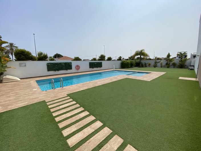 Image No.49-2 Bed Apartment for sale