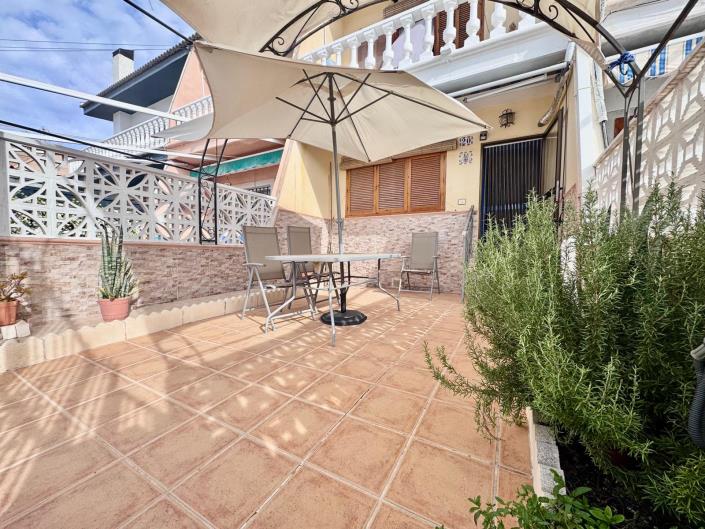 Image No.1-3 Bed Townhouse for sale