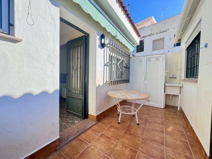 Image No.7-4 Bed House for sale