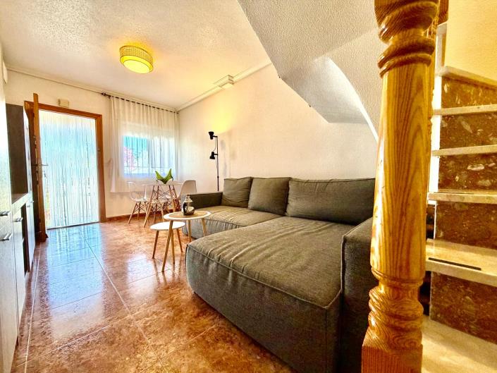 Image No.20-2 Bed Townhouse for sale