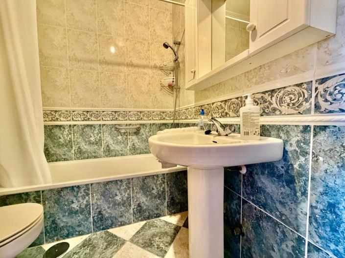 Image No.26-2 Bed Townhouse for sale