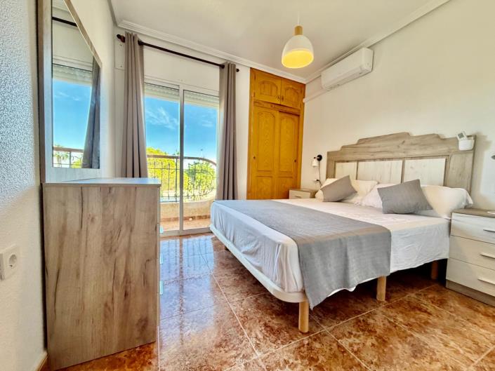 Image No.28-2 Bed Townhouse for sale