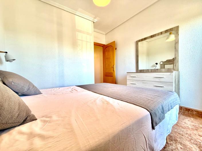 Image No.32-2 Bed Townhouse for sale