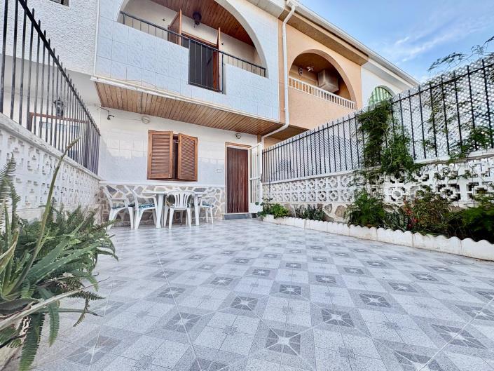 Image No.2-2 Bed Townhouse for sale