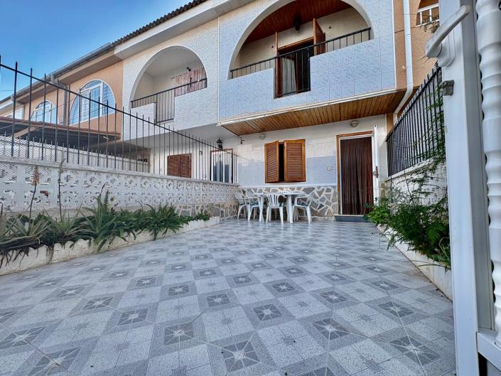 Image No.7-2 Bed Townhouse for sale