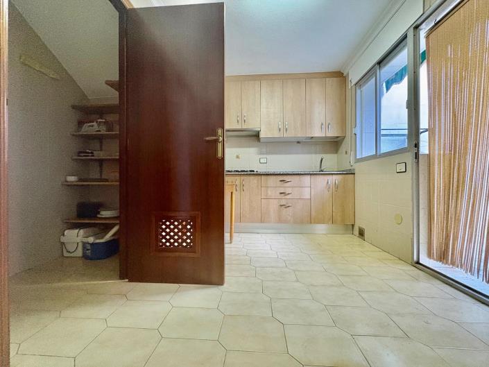 Image No.22-2 Bed Townhouse for sale