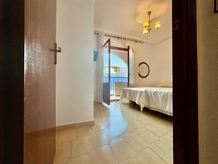 Image No.35-2 Bed Townhouse for sale