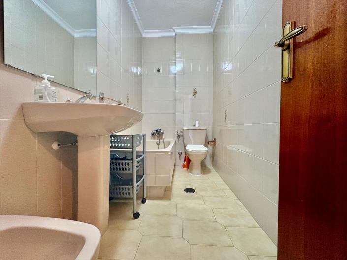 Image No.41-2 Bed Townhouse for sale