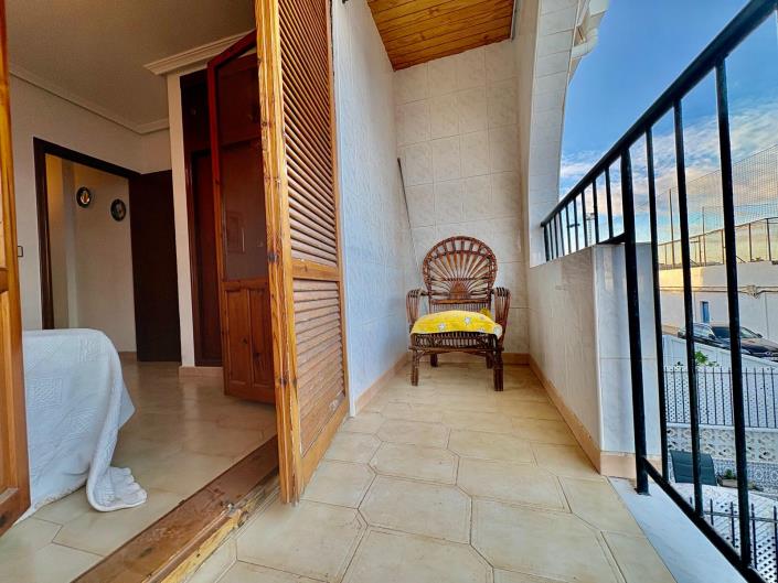 Image No.42-2 Bed Townhouse for sale